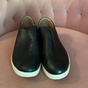 Gently soles sneakers